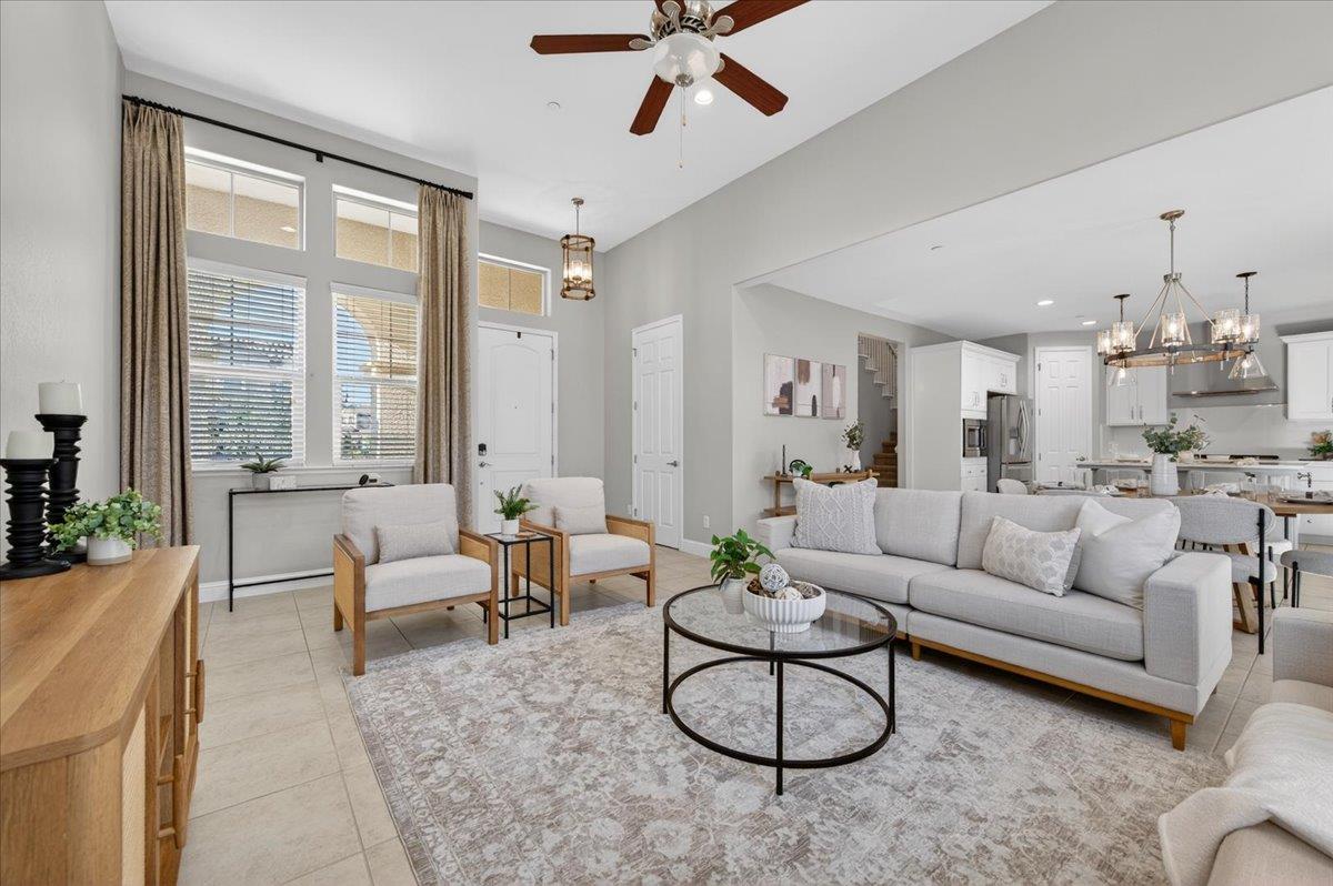 11664 BELLA VERDE Ave, Fresno, CA 93730