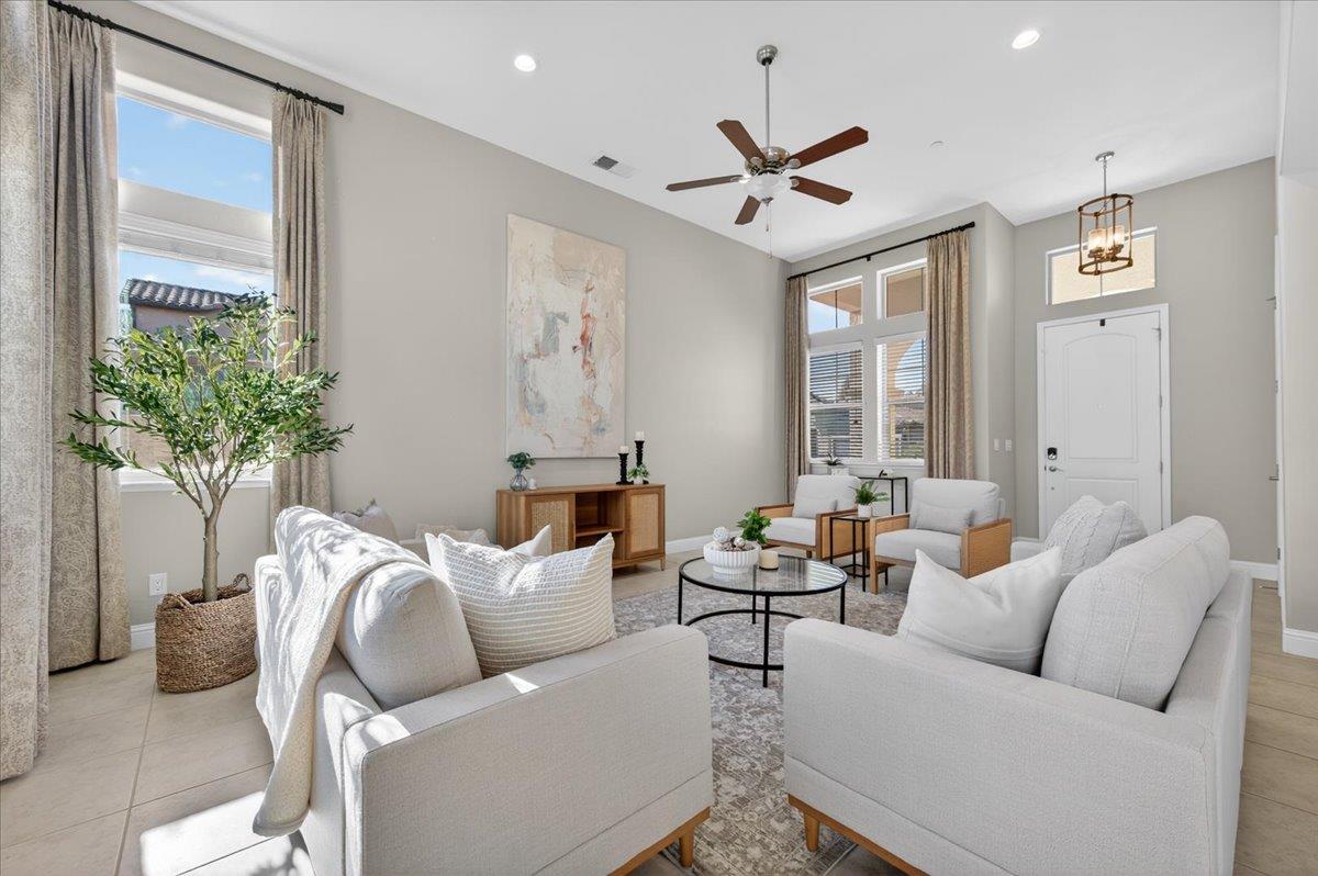 11664 BELLA VERDE Ave, Fresno, CA 93730