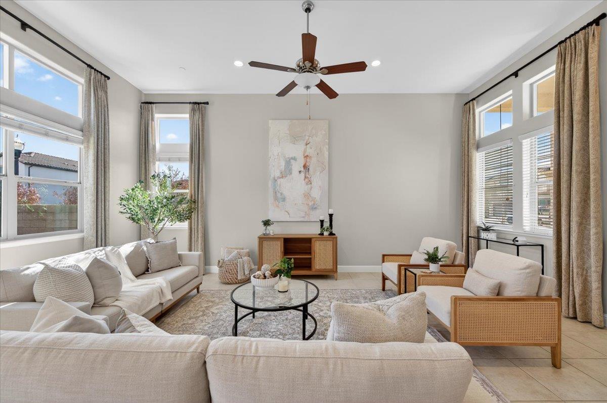 11664 BELLA VERDE Ave, Fresno, CA 93730