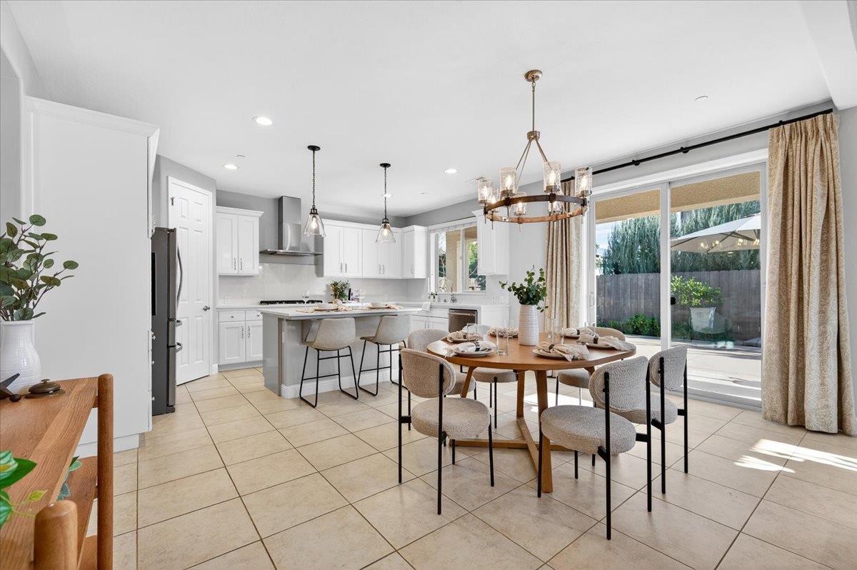 11664 BELLA VERDE Ave, Fresno, CA 93730