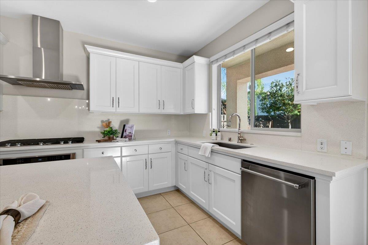 11664 BELLA VERDE Ave, Fresno, CA 93730