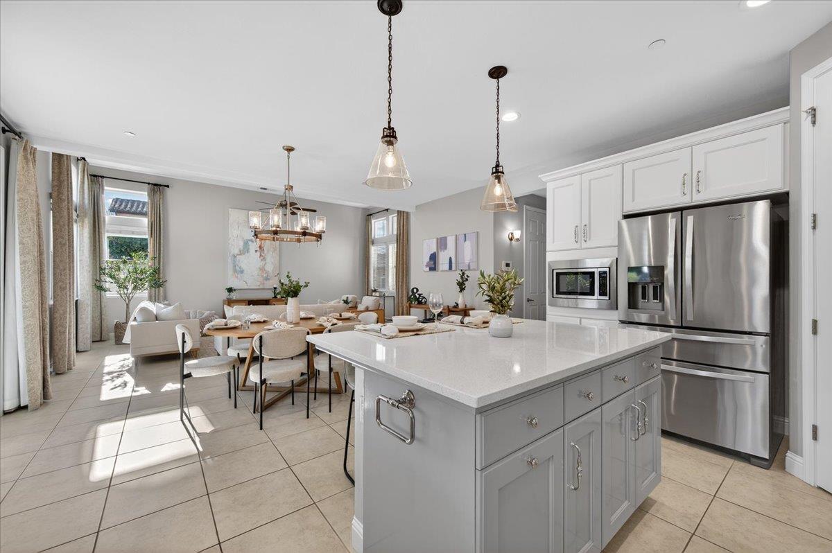 11664 BELLA VERDE Ave, Fresno, CA 93730