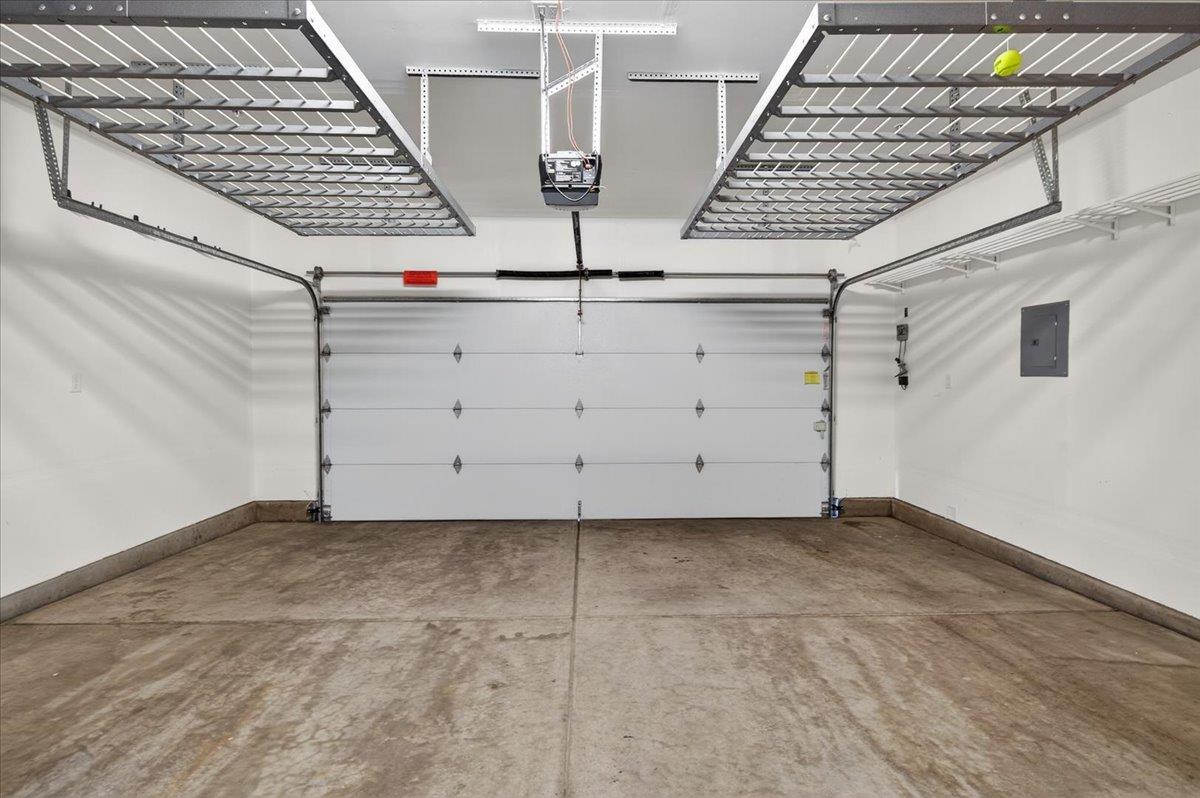 11664 BELLA VERDE Ave, Fresno, CA 93730