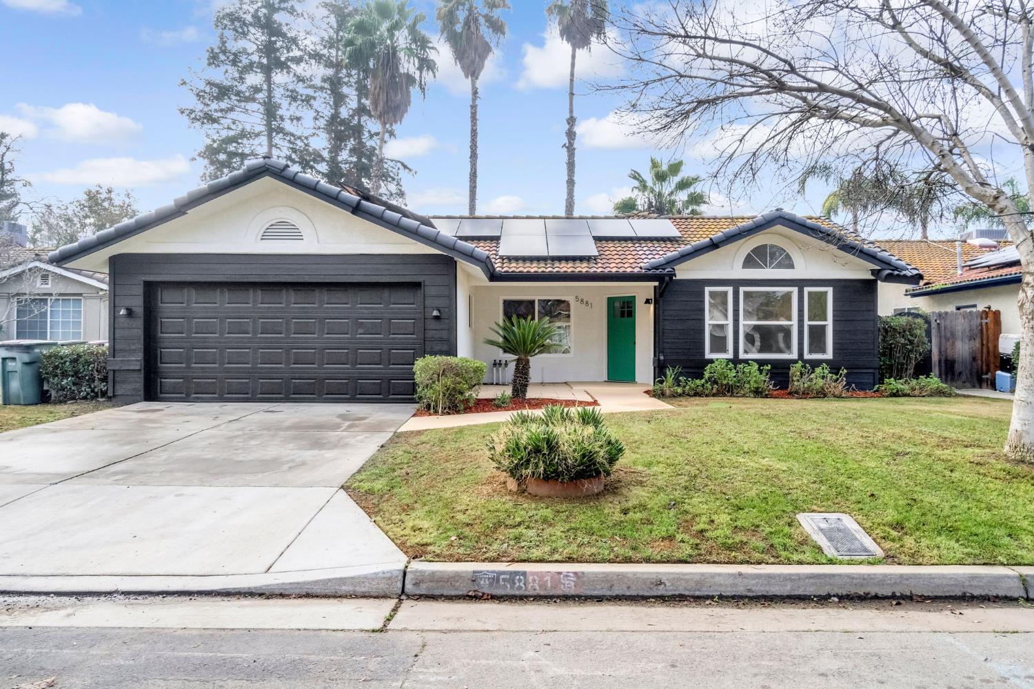 5881 W Locust Ave, Fresno, CA 93722