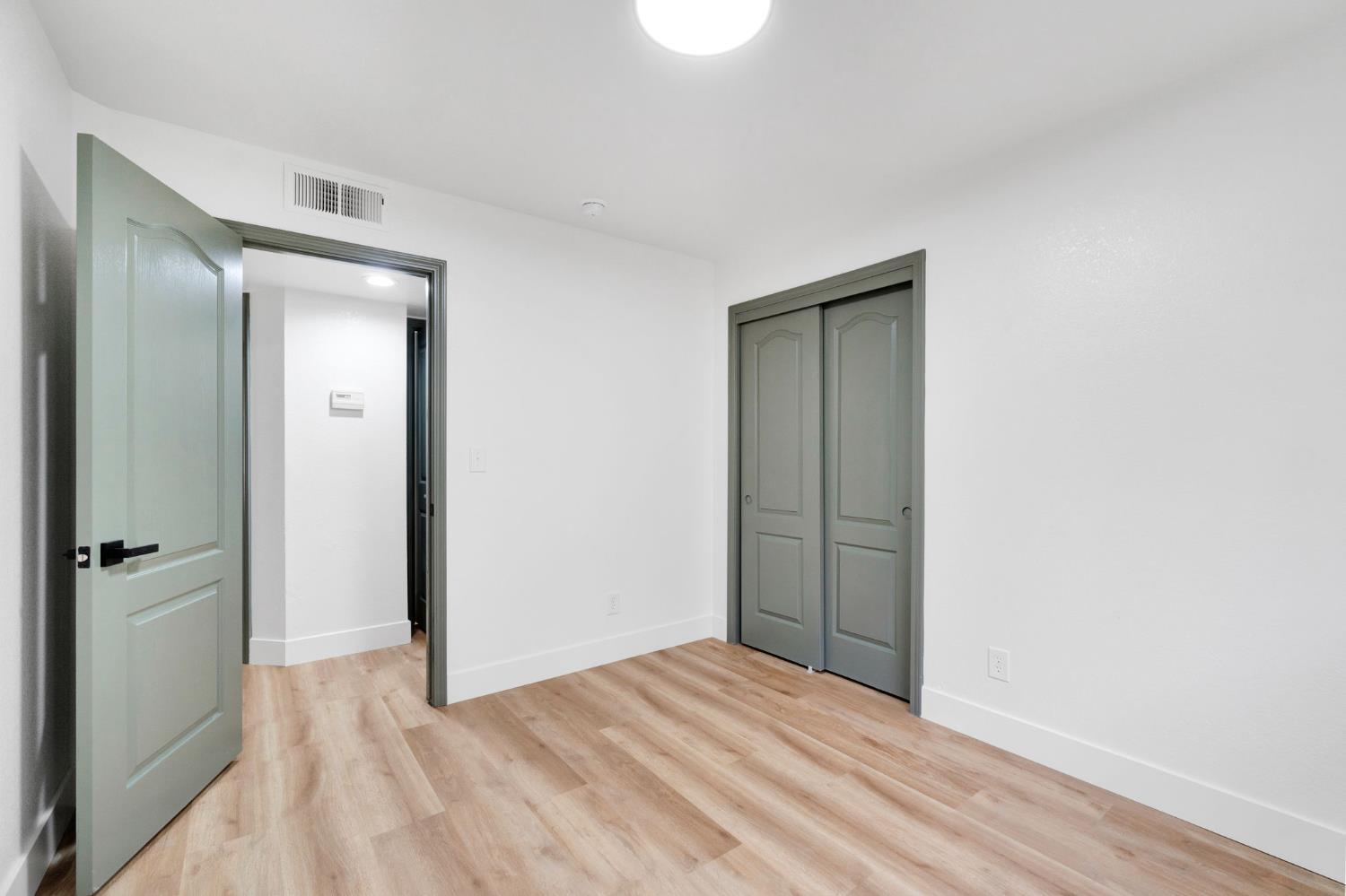 5881 W Locust Ave, Fresno, CA 93722