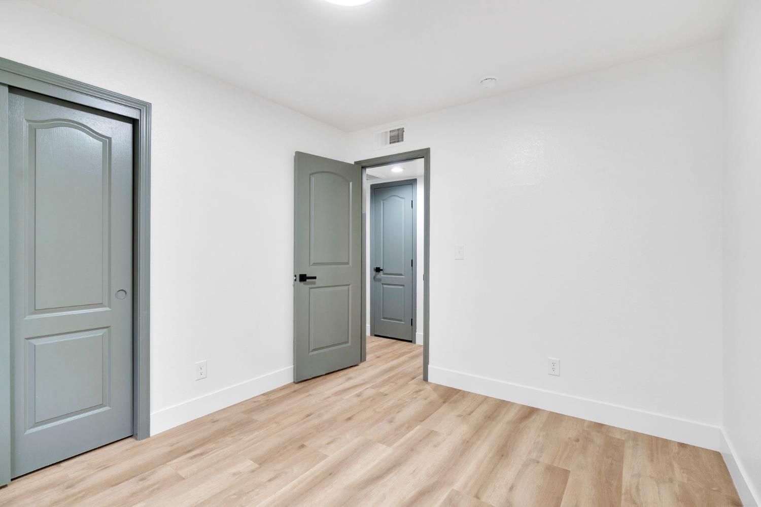 5881 W Locust Ave, Fresno, CA 93722