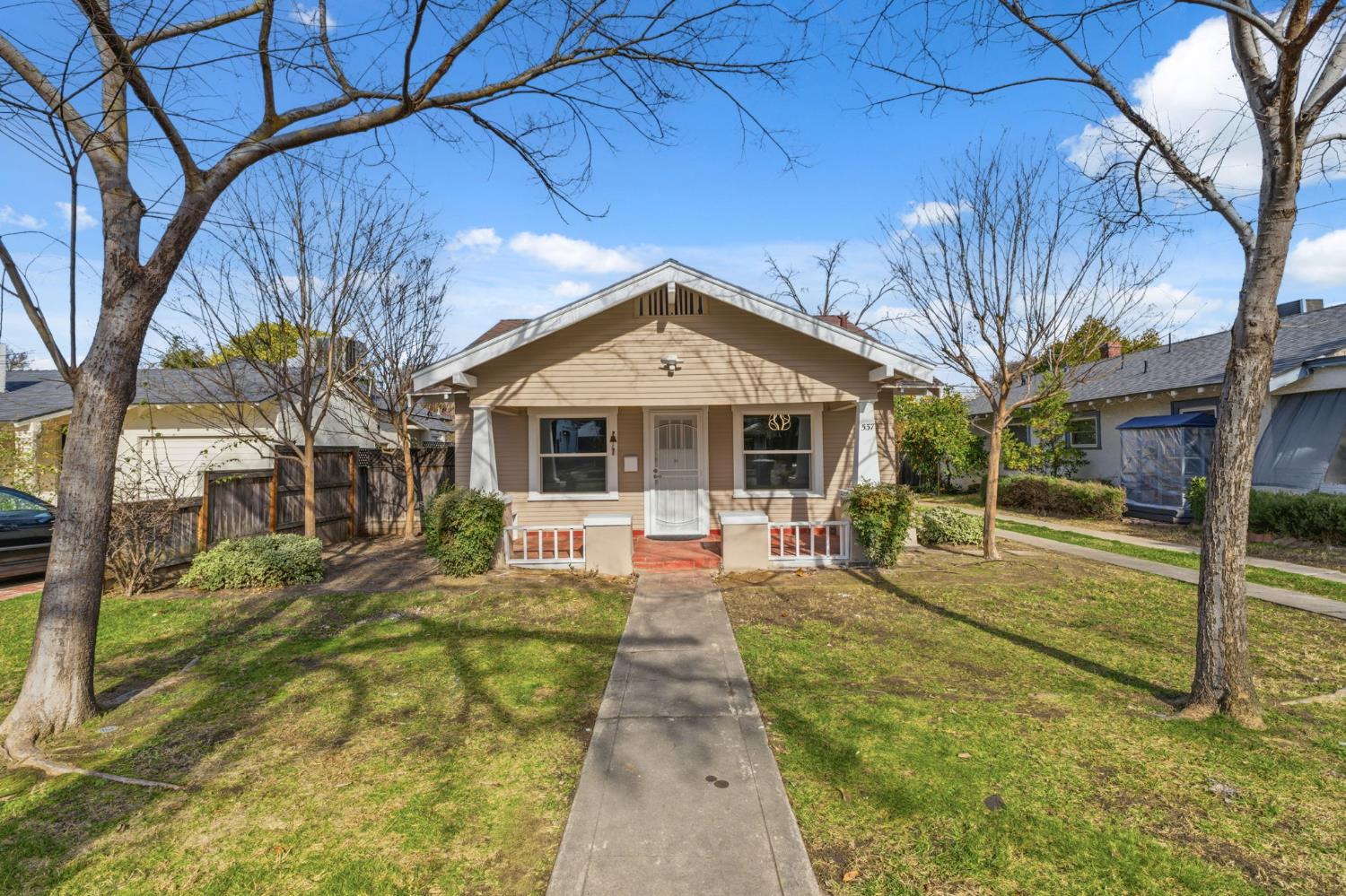 537 E Michigan Ave, Fresno, CA 93704