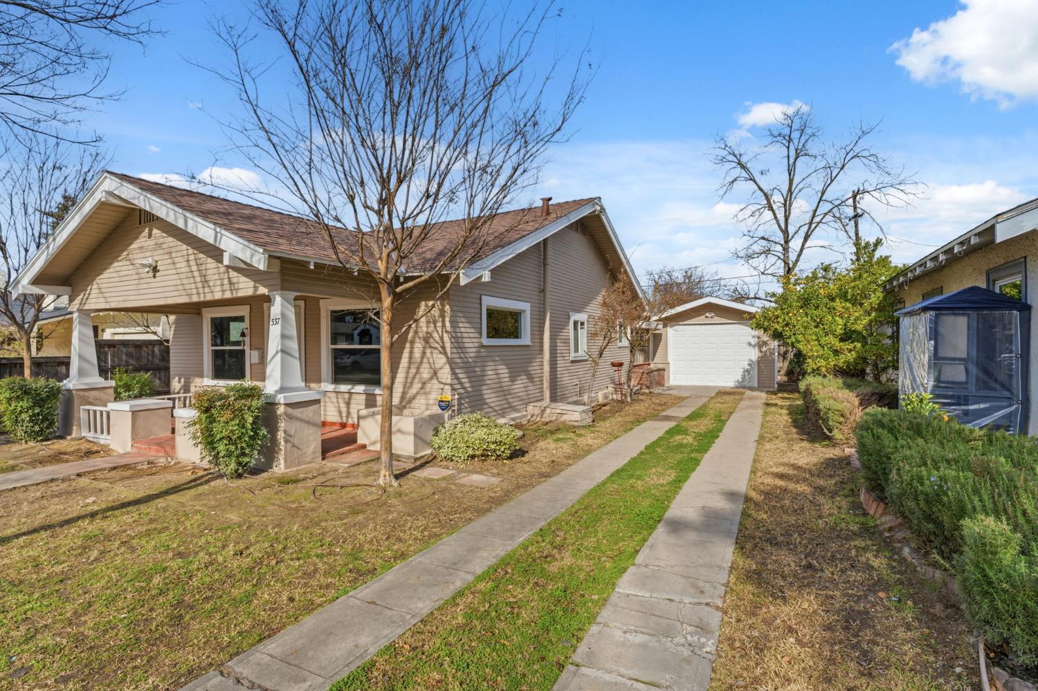 537 E Michigan Ave, Fresno, CA 93704