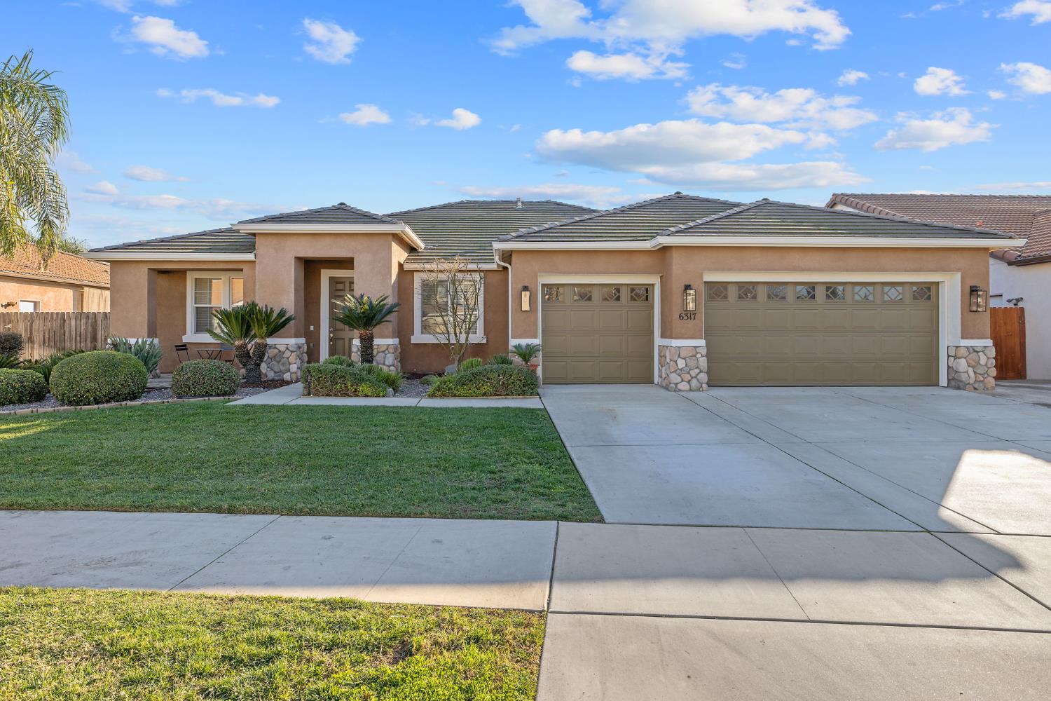 6317 Delaware, Visalia, CA 93291