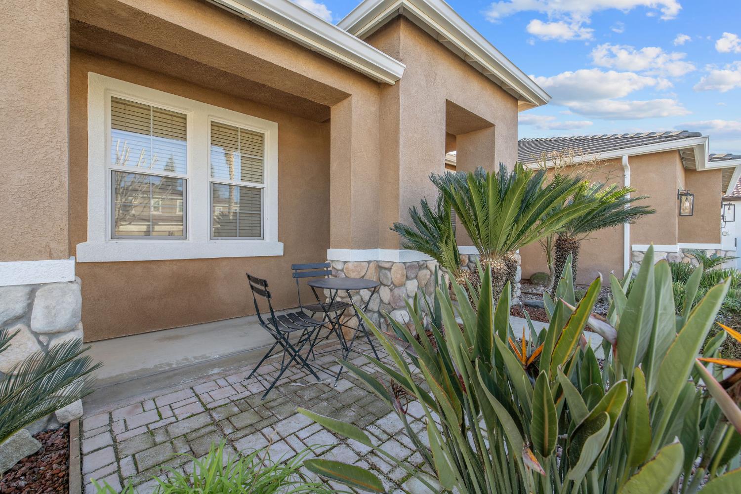 6317 Delaware, Visalia, CA 93291