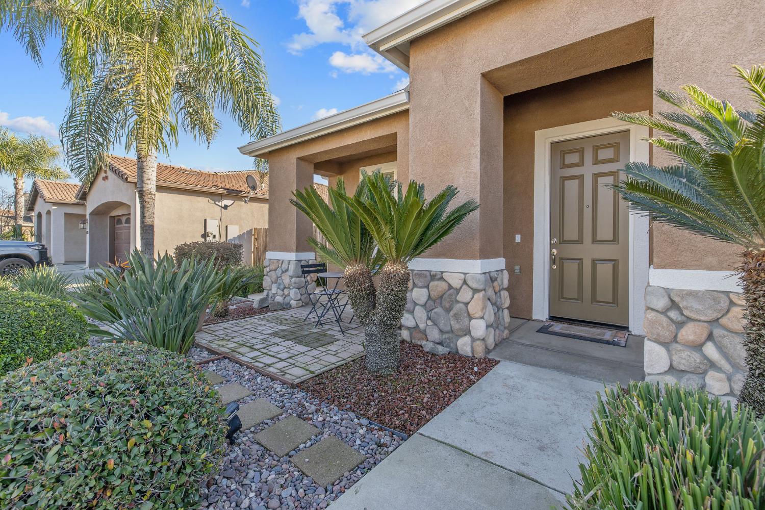 6317 Delaware, Visalia, CA 93291