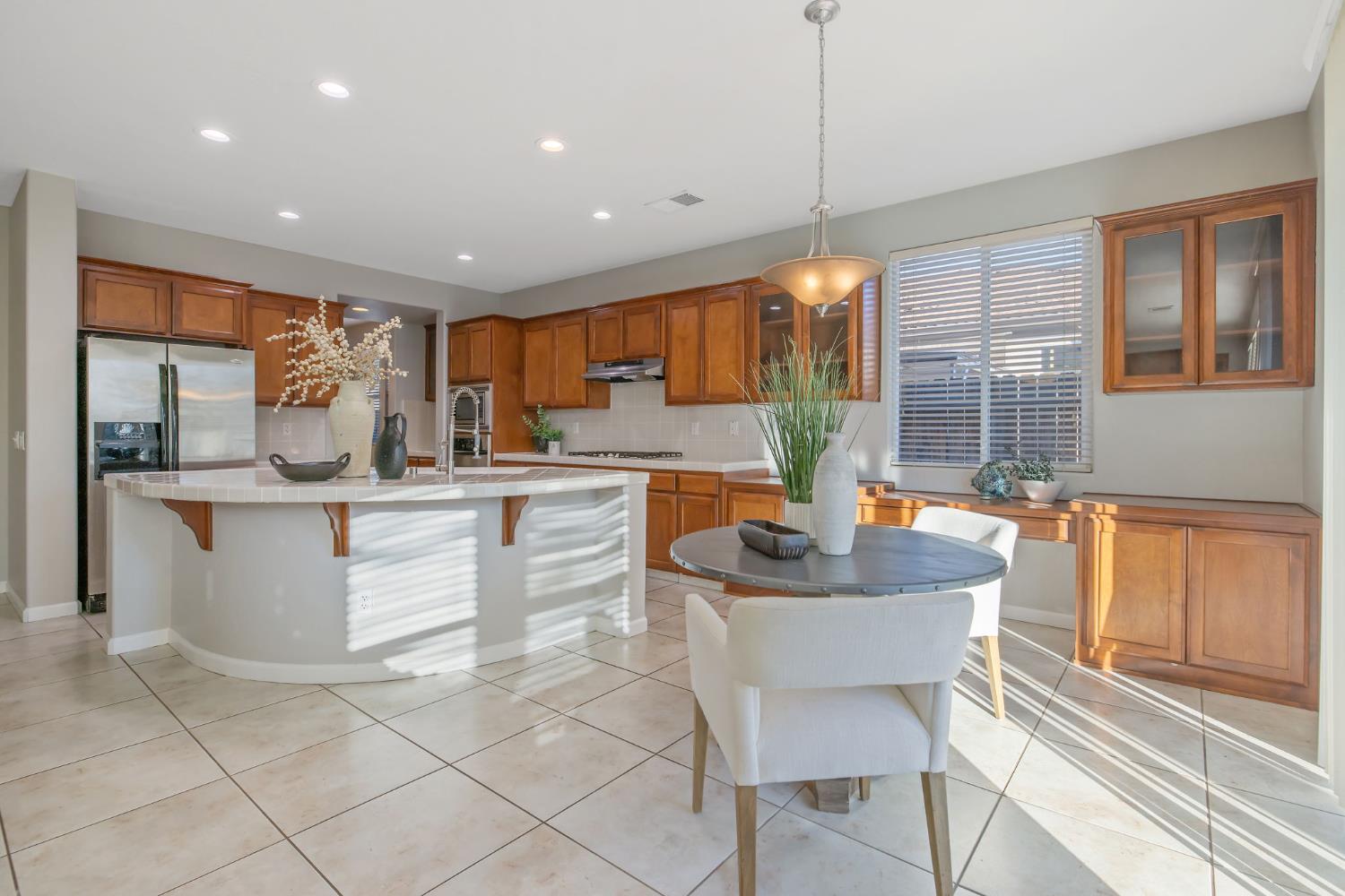 6317 Delaware, Visalia, CA 93291