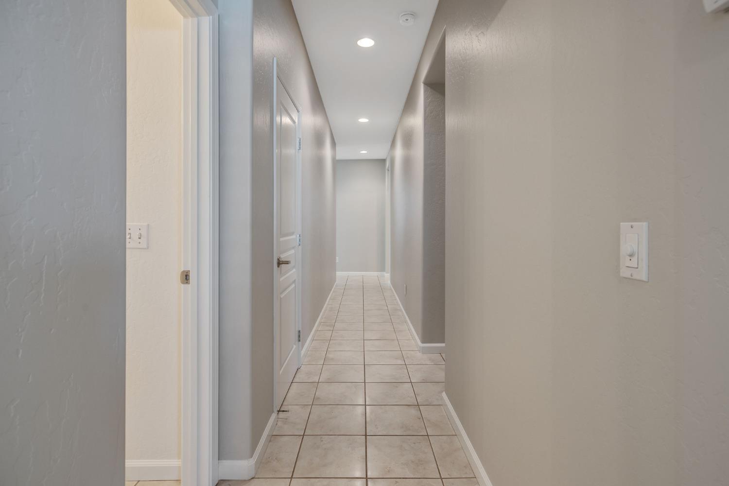 6317 Delaware, Visalia, CA 93291