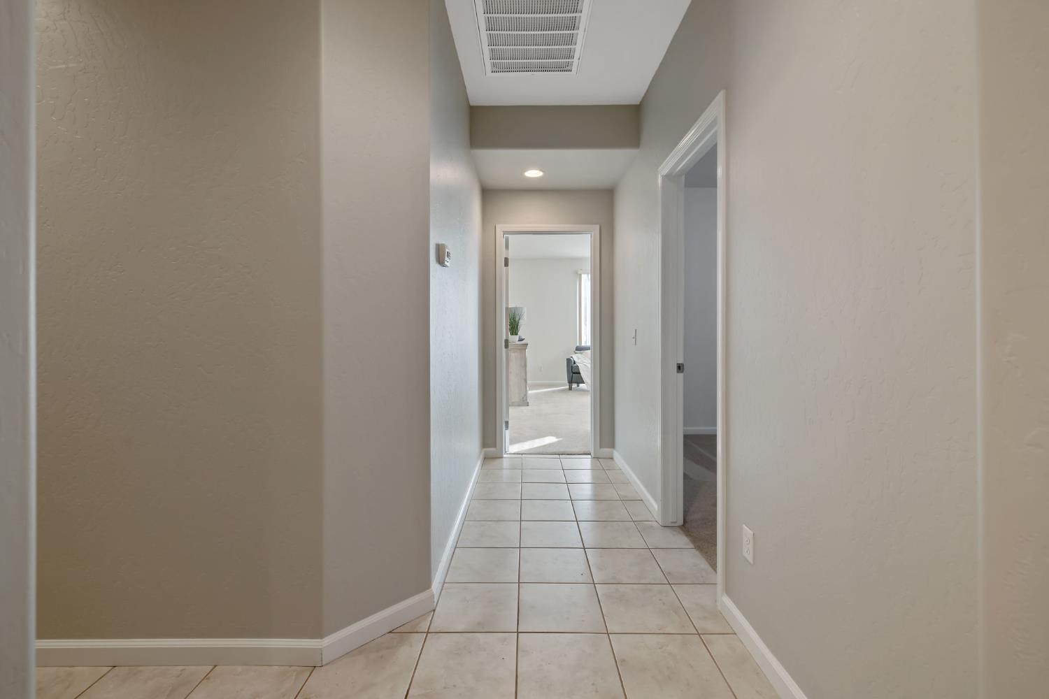 6317 Delaware, Visalia, CA 93291