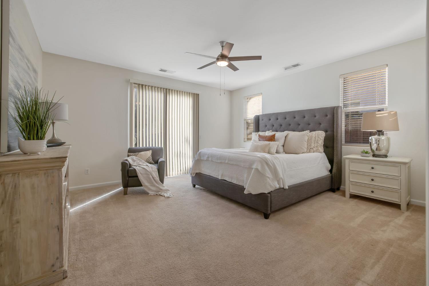 6317 Delaware, Visalia, CA 93291