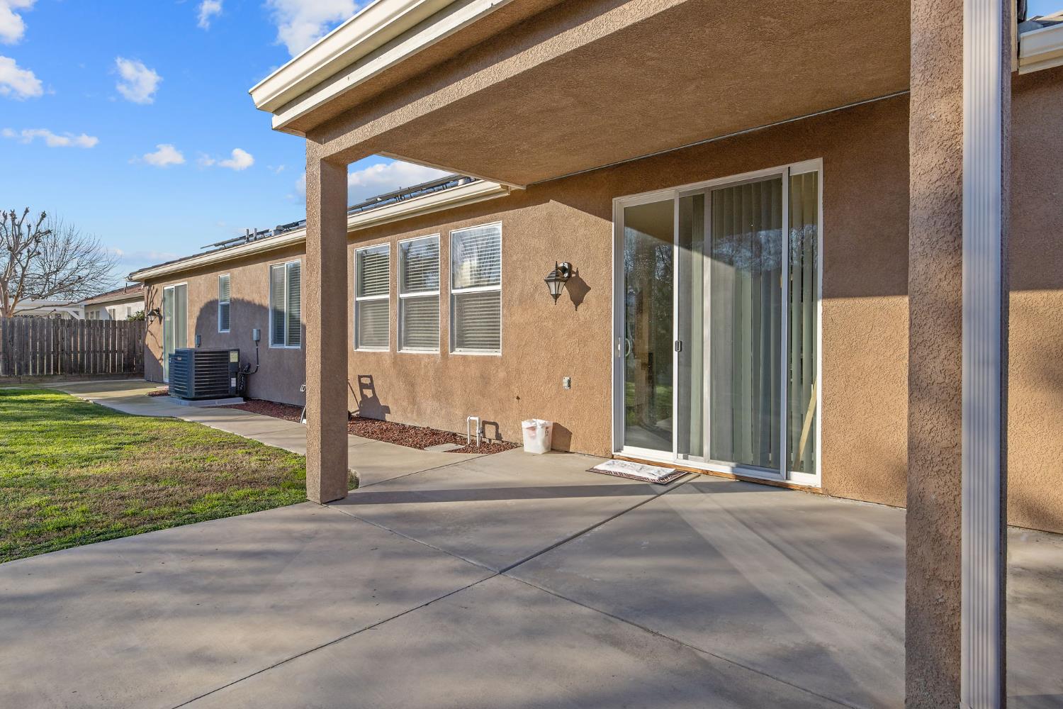 6317 Delaware, Visalia, CA 93291