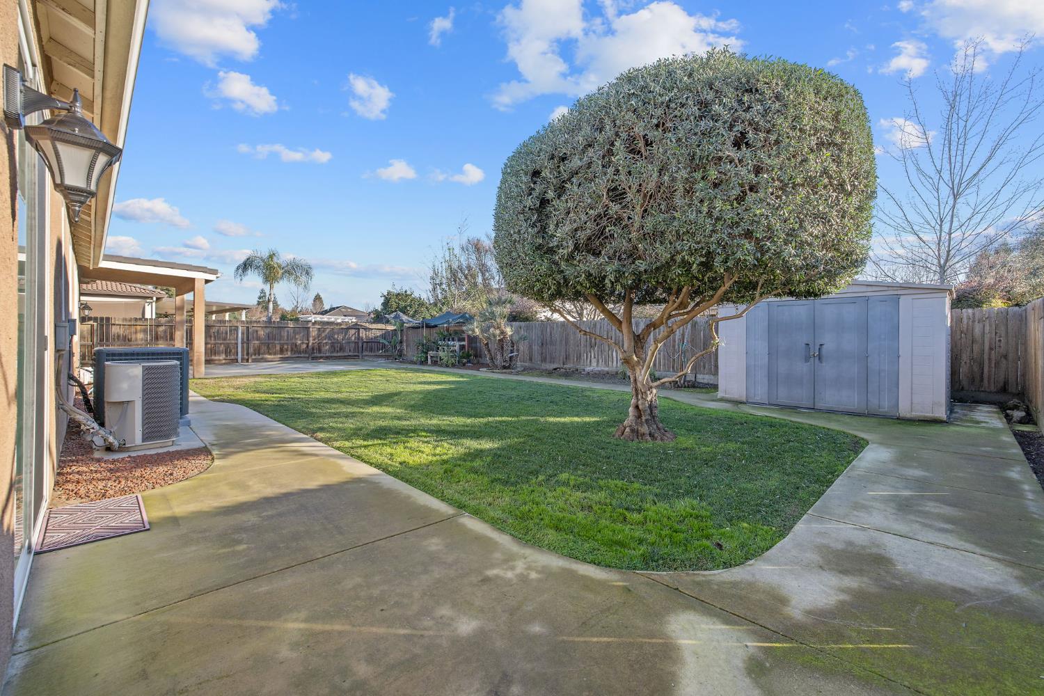 6317 Delaware, Visalia, CA 93291