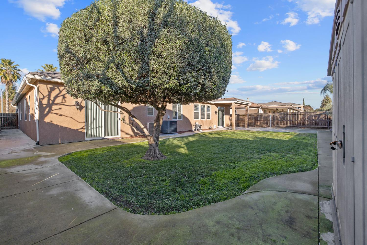 6317 Delaware, Visalia, CA 93291