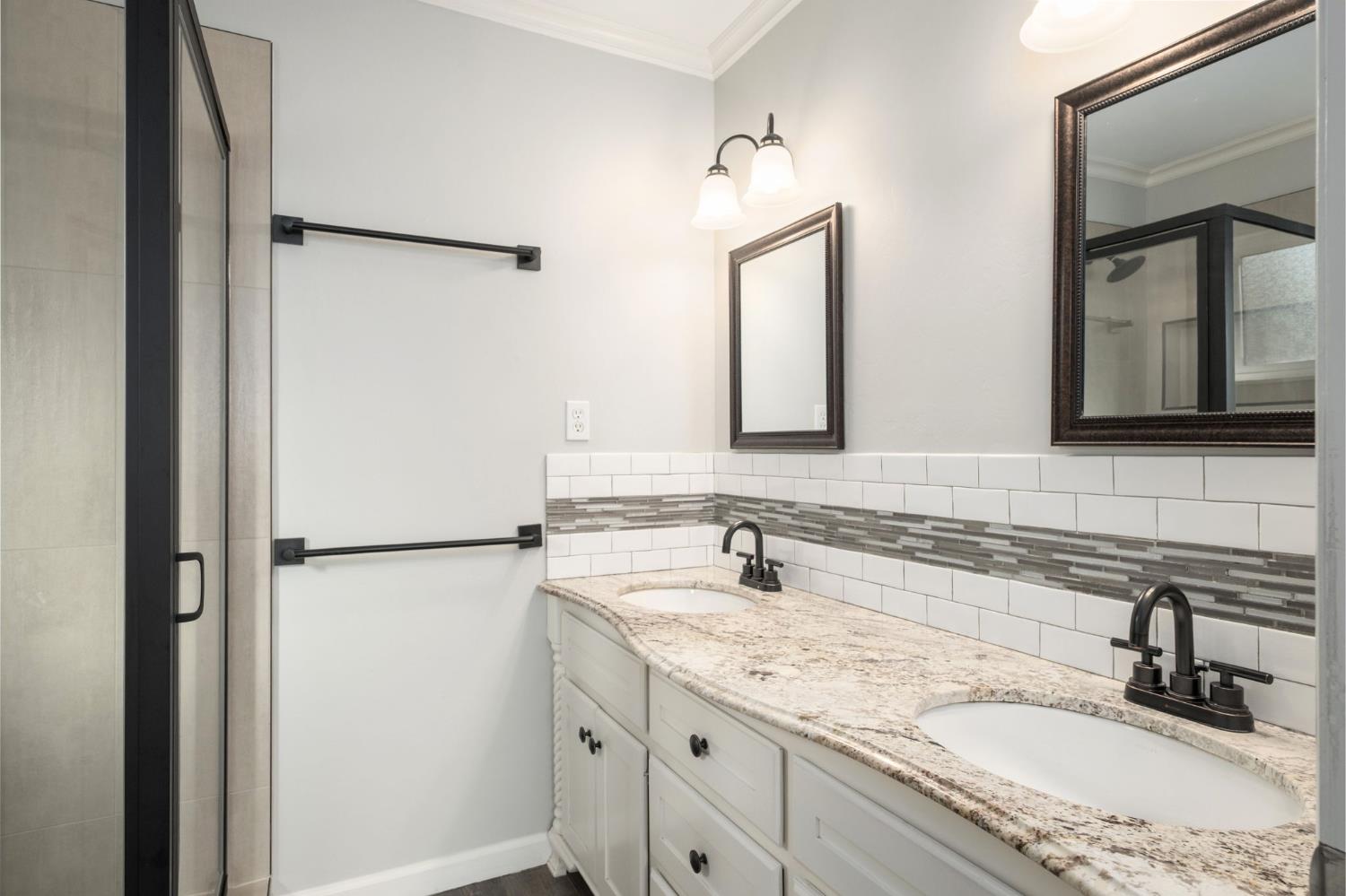 638 E Browning Ave, Fresno, CA 93710