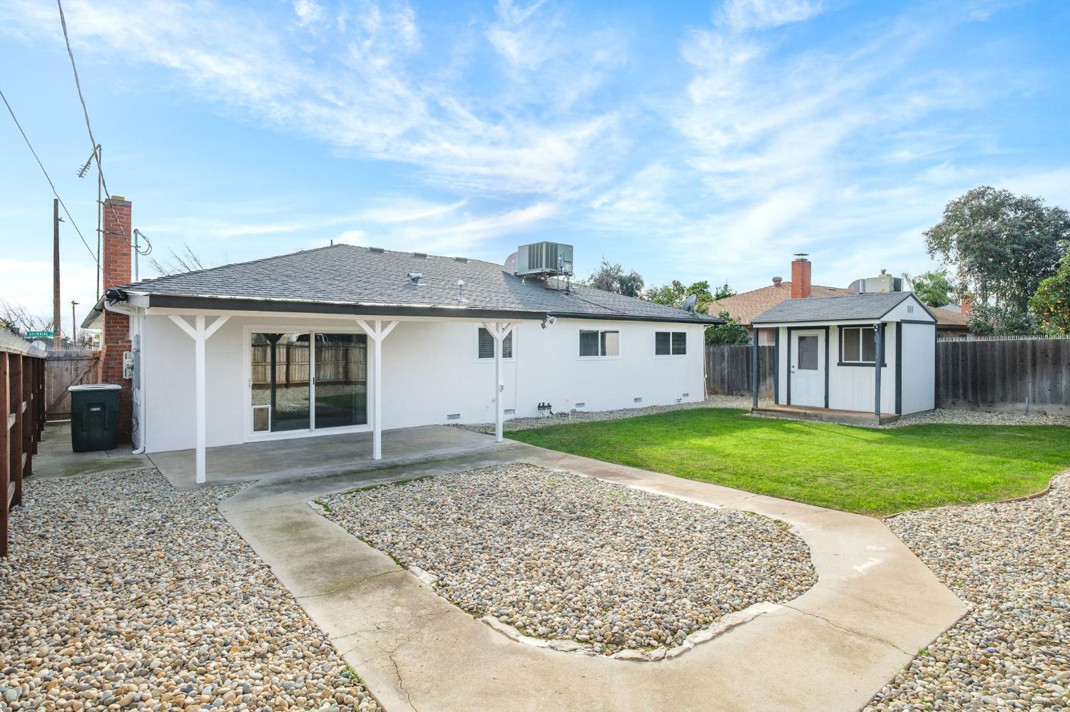 638 E Browning Ave, Fresno, CA 93710