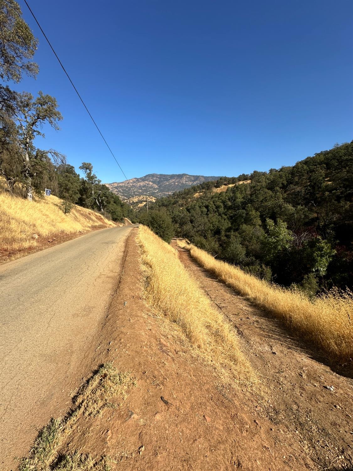 38284 Barberry Ln, Yokuts Valley, CA 93675