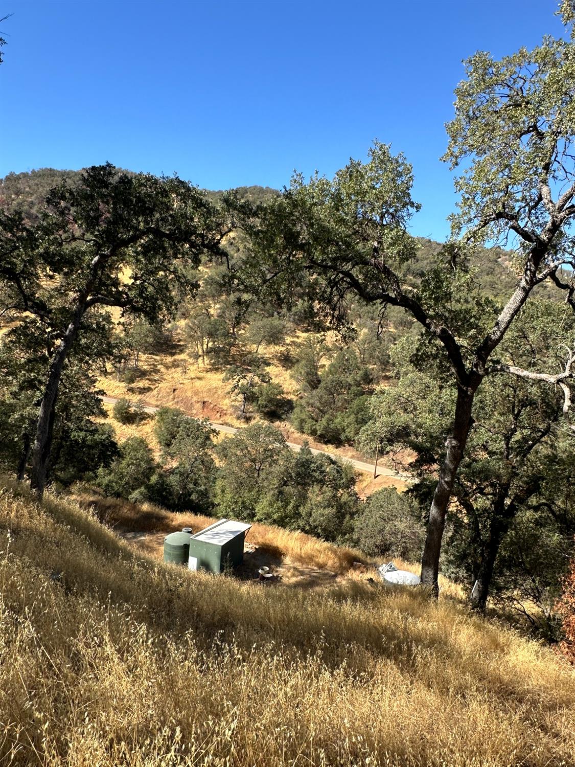 38284 Barberry Ln, Yokuts Valley, CA 93675