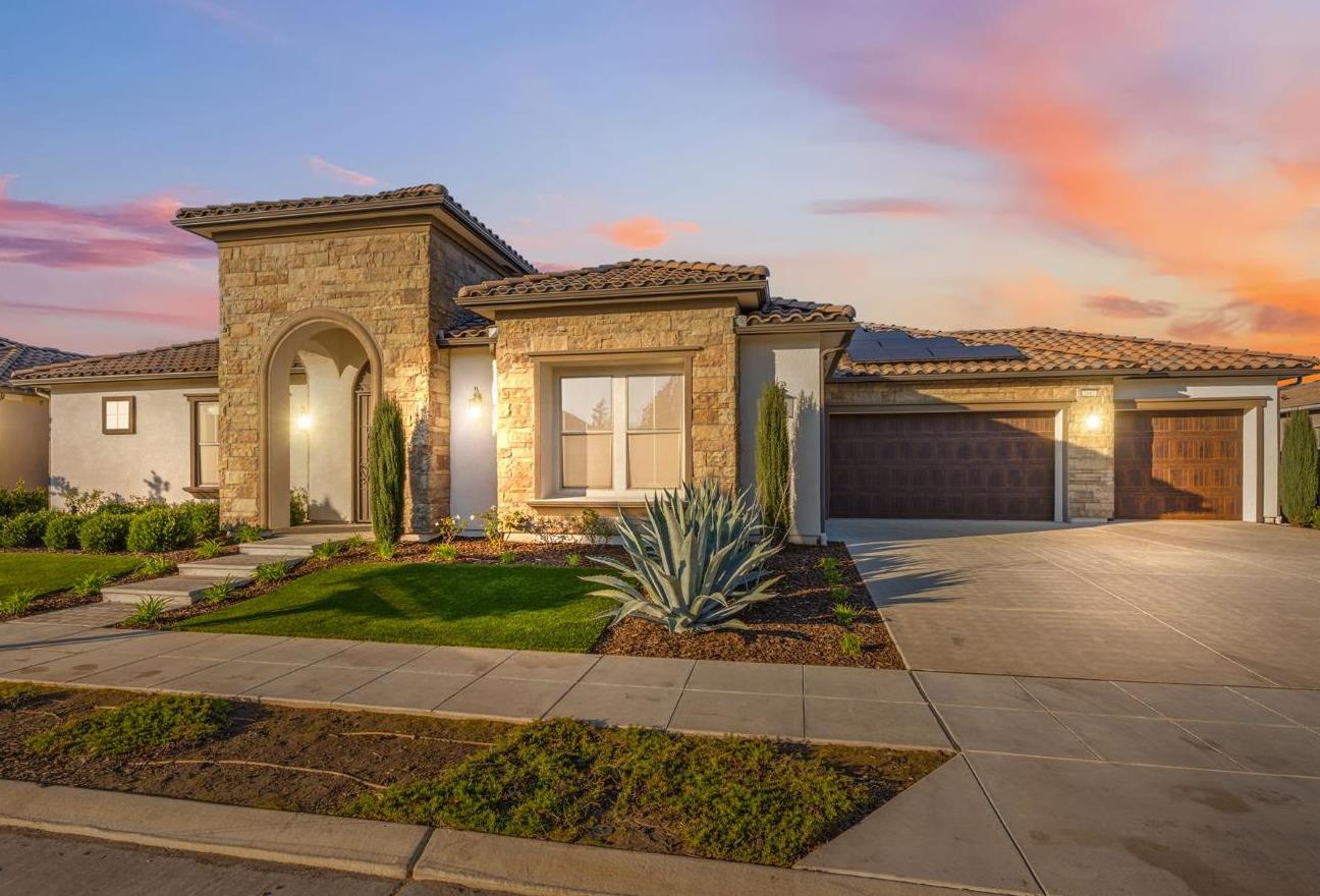 2687 Trenton Ave, Clovis, CA 93619