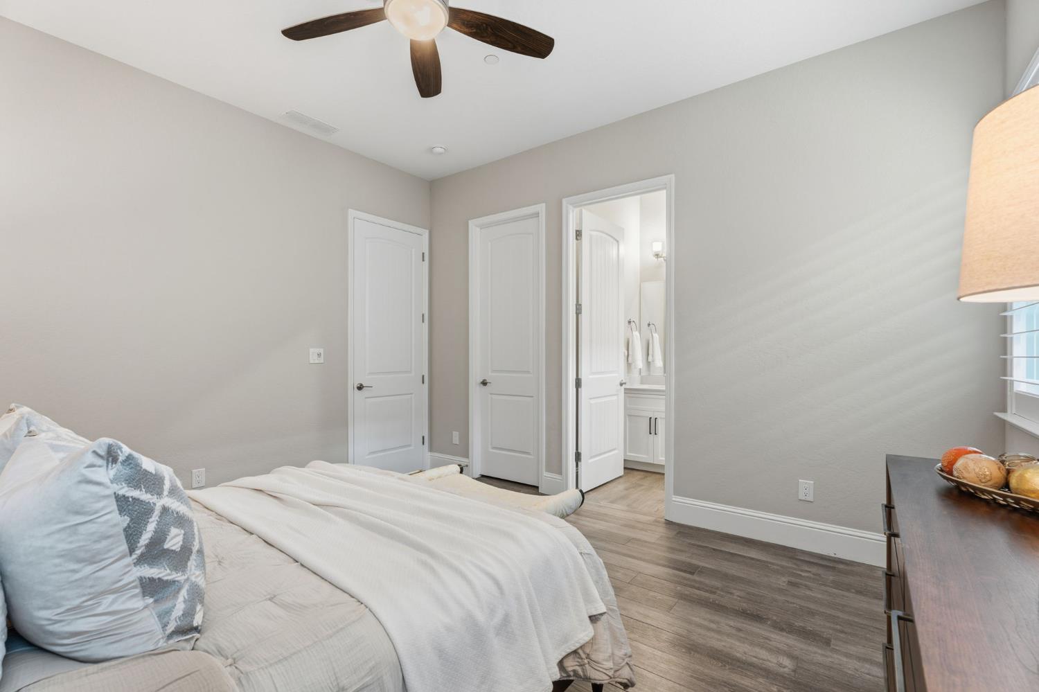 2687 Trenton Ave, Clovis, CA 93619