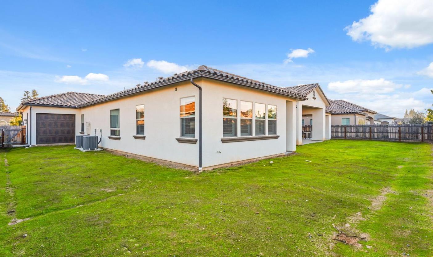 2687 Trenton Ave, Clovis, CA 93619