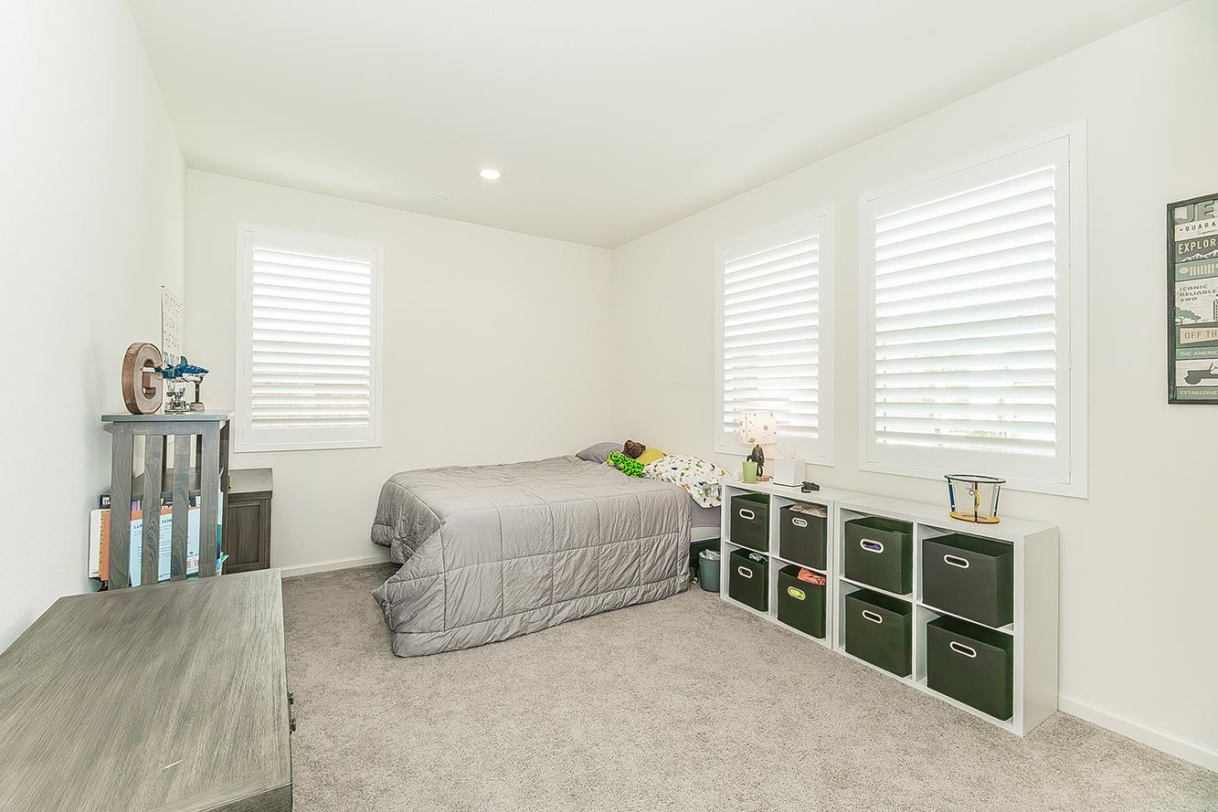 644 Rock Crest Ave, Madera, CA 93636