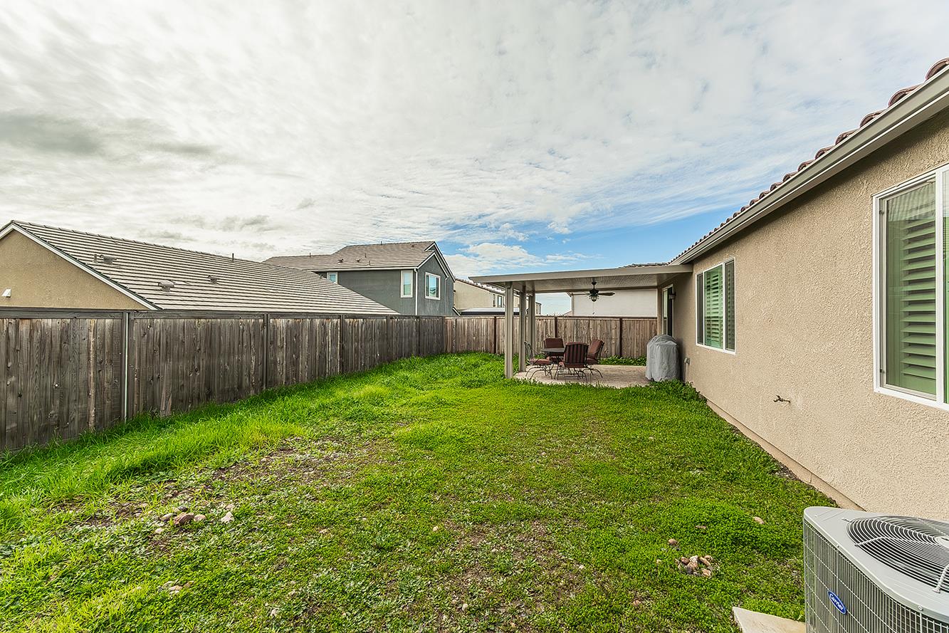 644 Rock Crest Ave, Madera, CA 93636