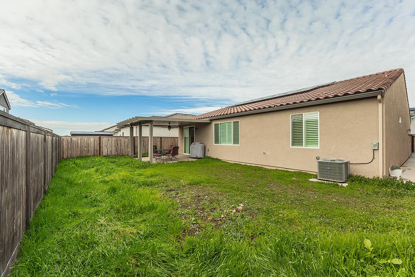 644 Rock Crest Ave, Madera, CA 93636