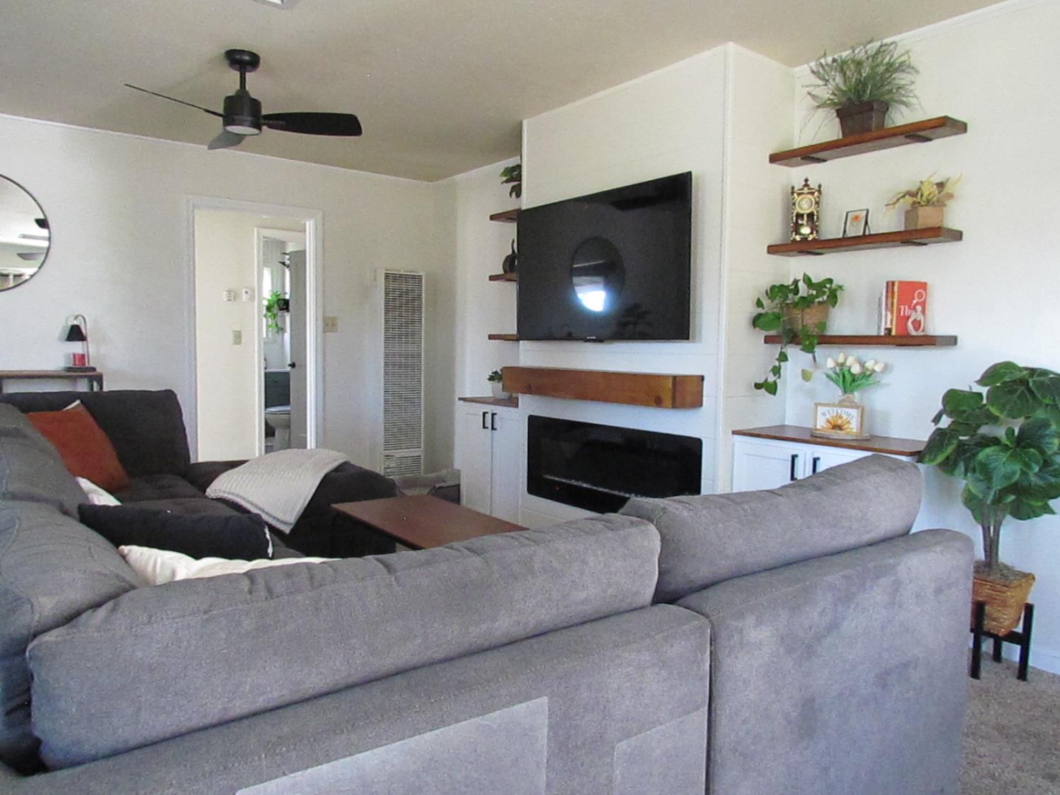 1923 E Terrace Ave, Fresno, CA 93703