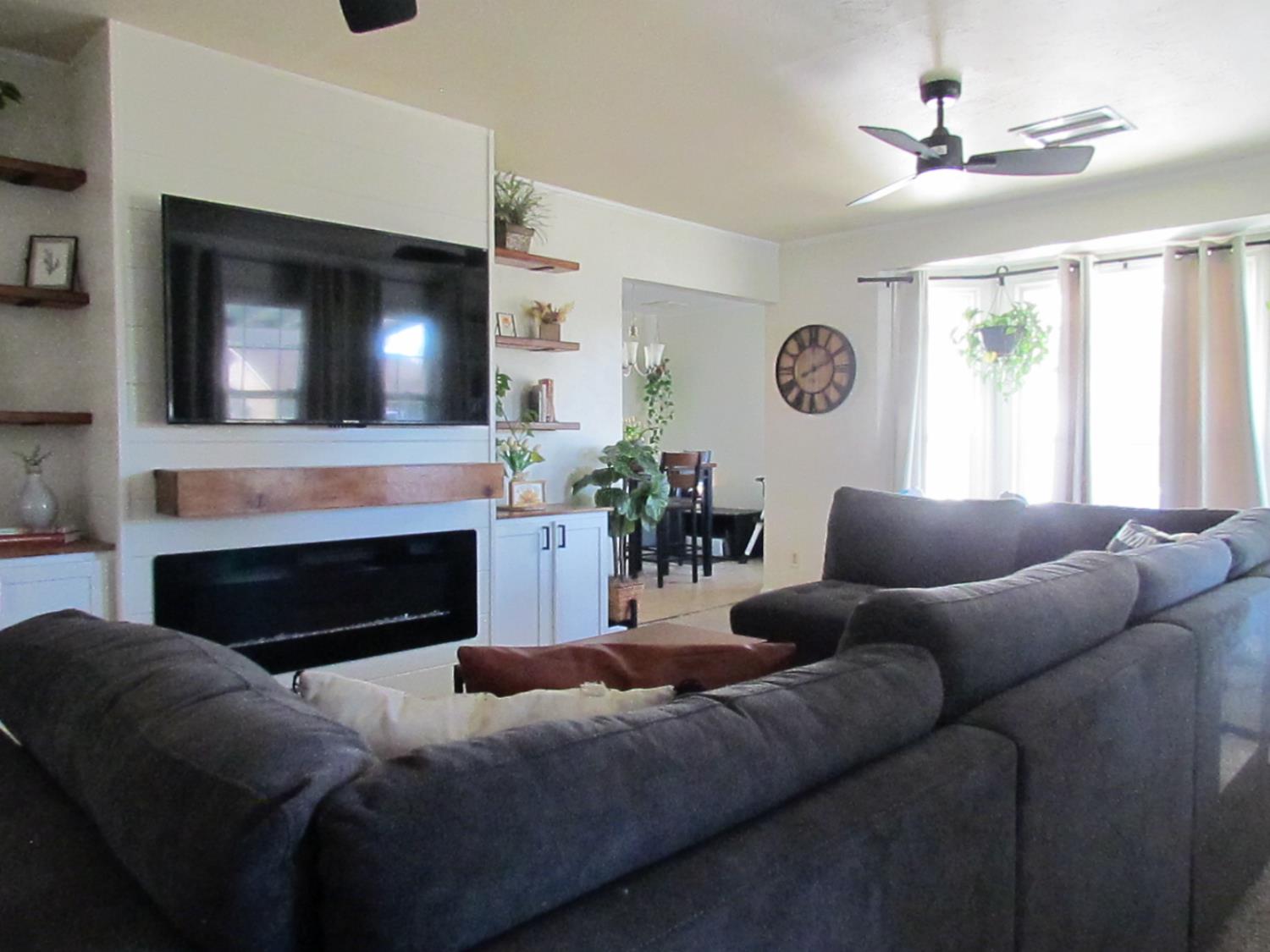 1923 E Terrace Ave, Fresno, CA 93703