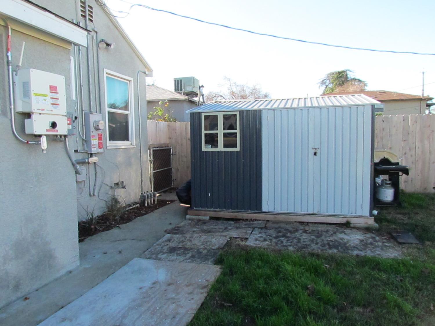 1923 E Terrace Ave, Fresno, CA 93703