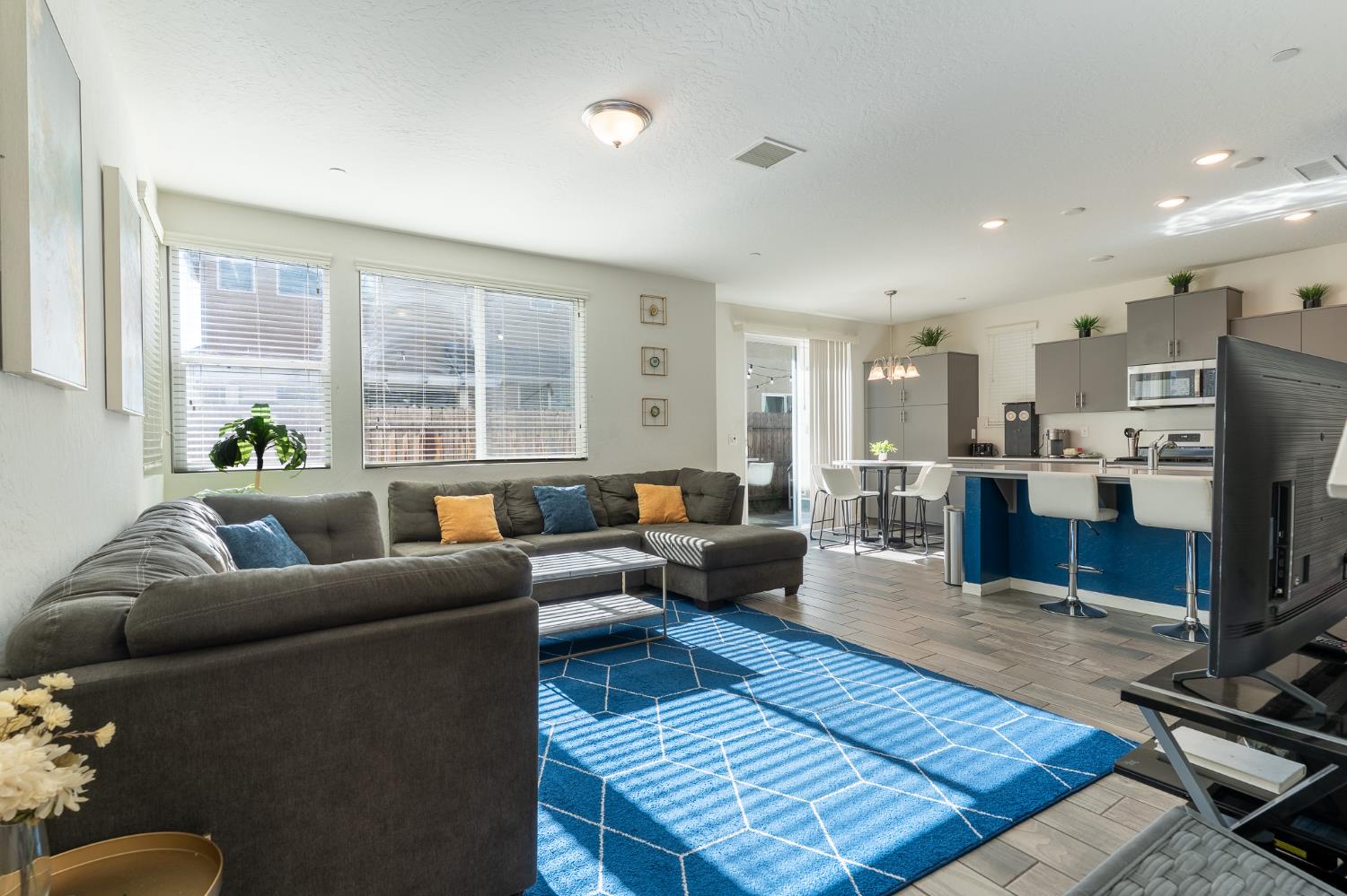 3742 Longford Way, Clovis, CA 93619