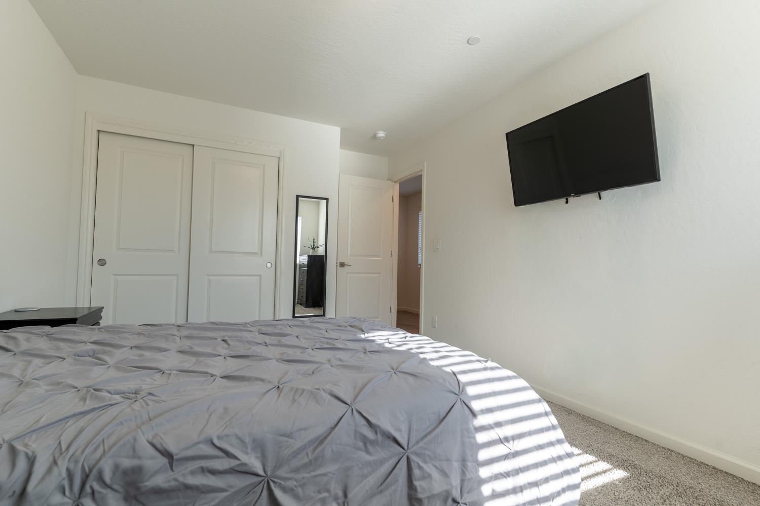 3742 Longford Way, Clovis, CA 93619