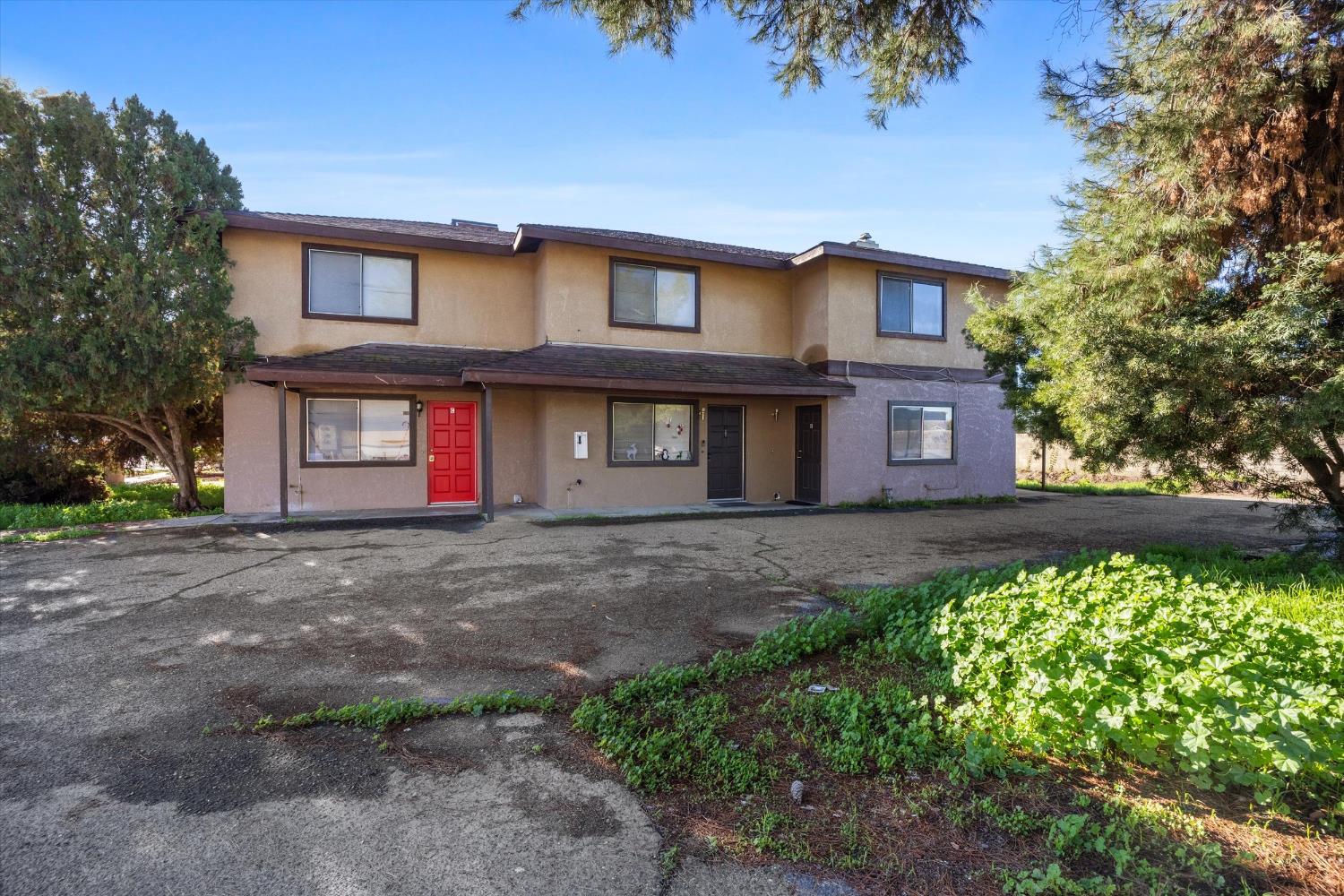 1081 Stonegate Cove Dr, Porterville, CA 93257