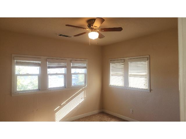 718 E Clinton Ave, Fresno, CA 93704