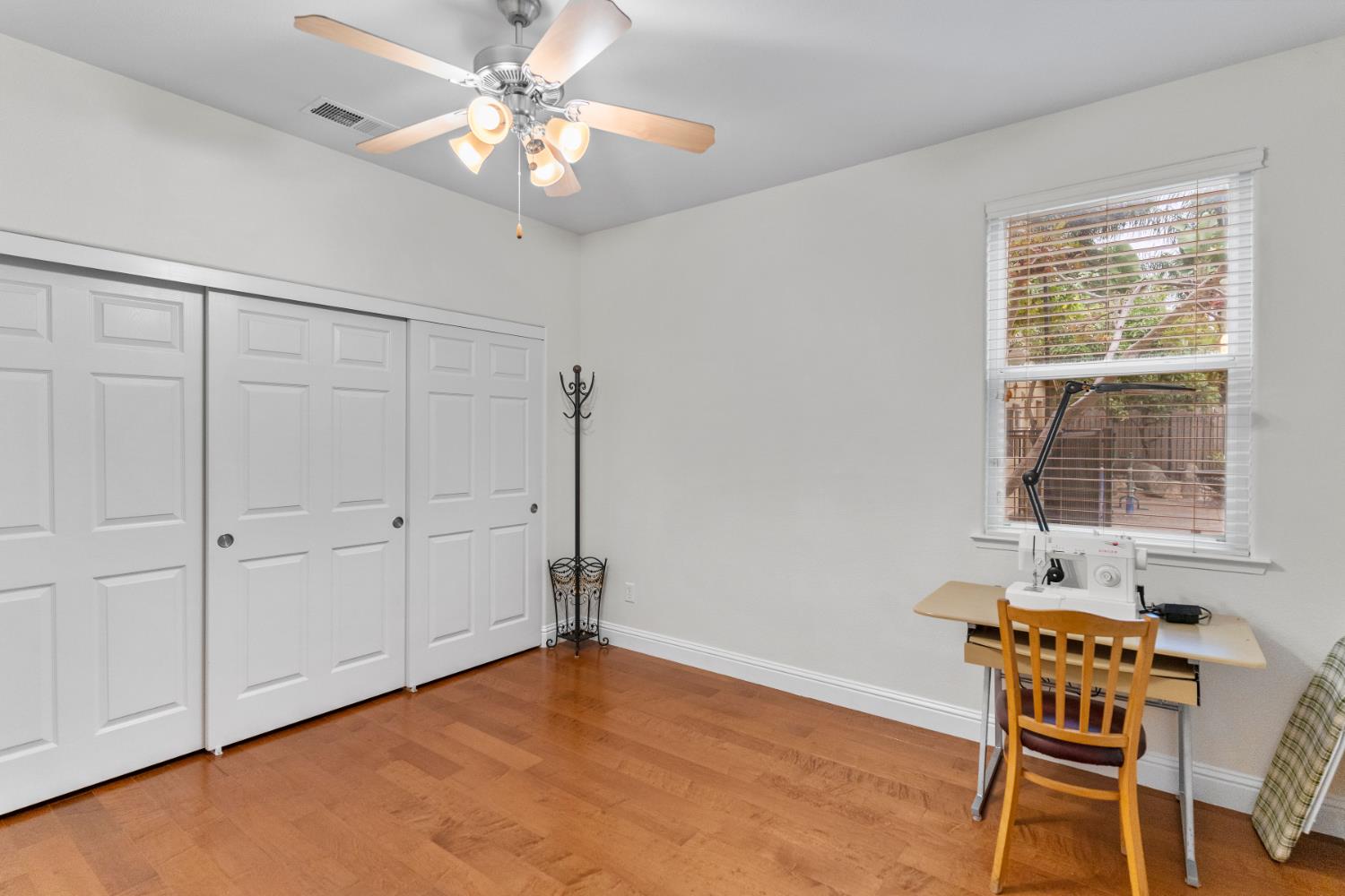 2878 E Omaha Ave, Fresno, CA 93720