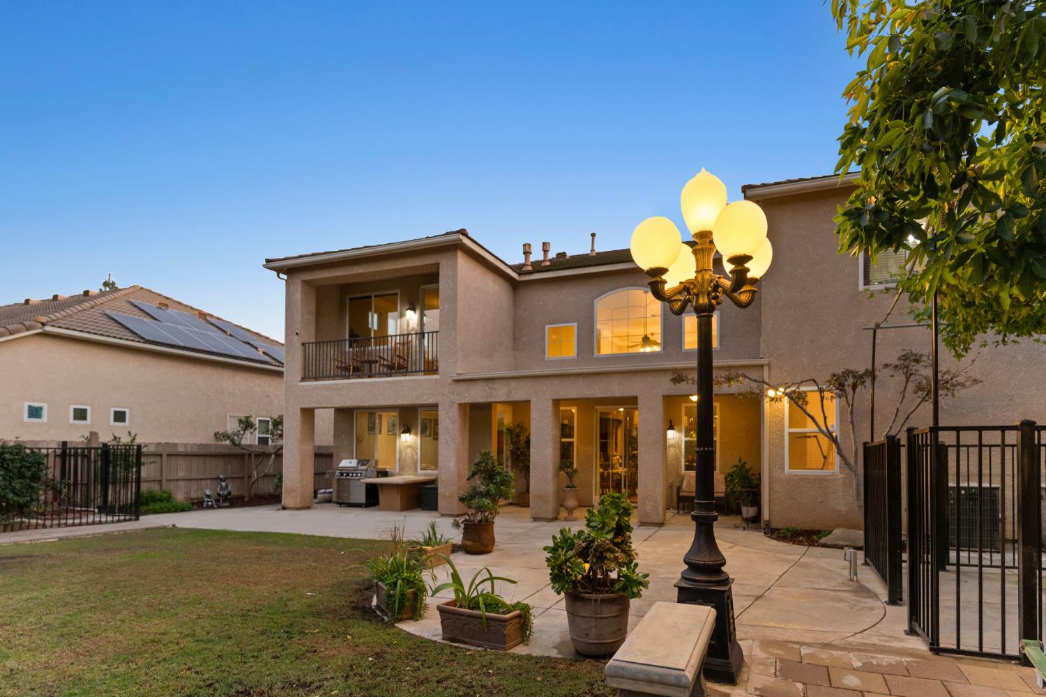 2878 E Omaha Ave, Fresno, CA 93720