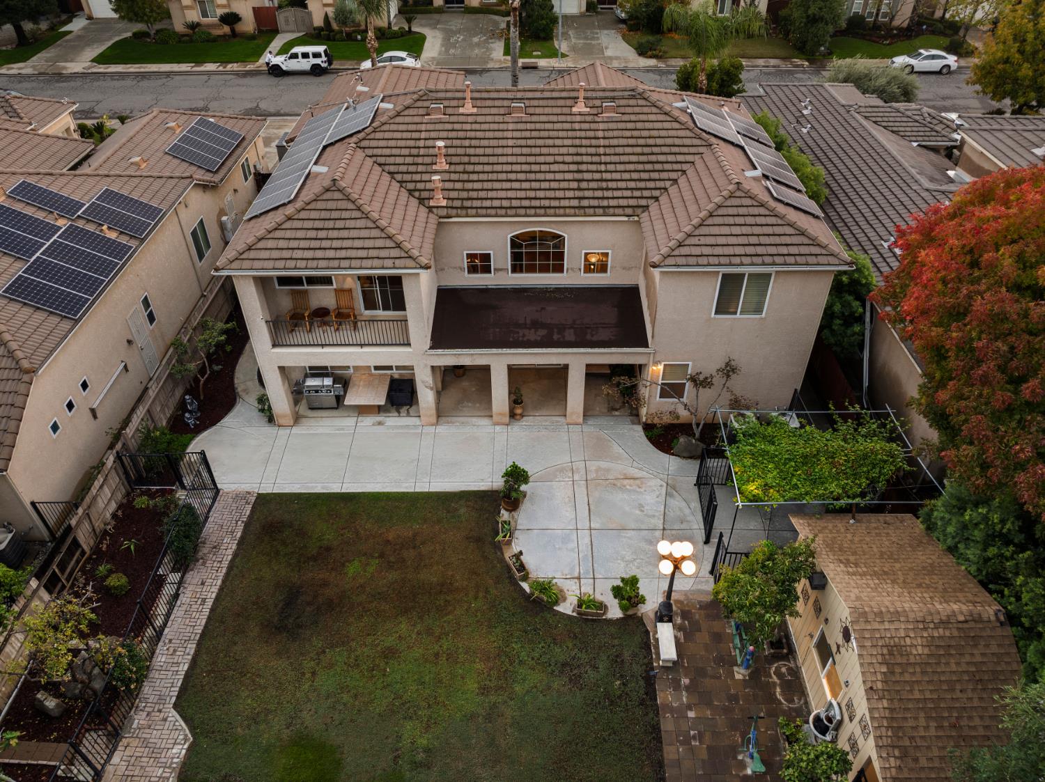 2878 E Omaha Ave, Fresno, CA 93720