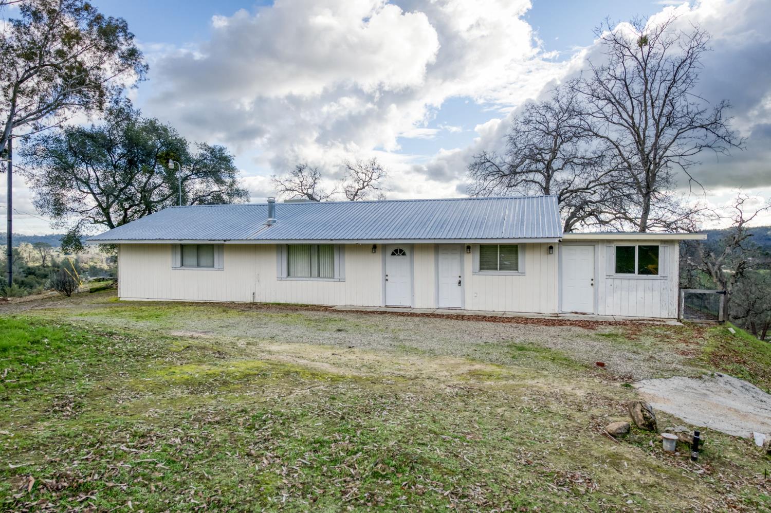 28776 Copper Creek Dr, Coarsegold, CA 93614