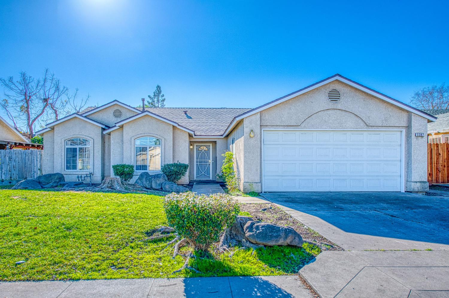 5397 W Robinson Ave, Fresno, CA 93722