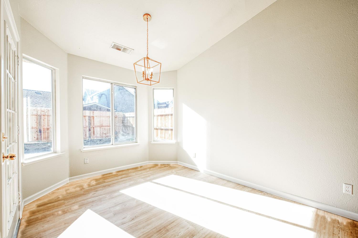 5397 W Robinson Ave, Fresno, CA 93722