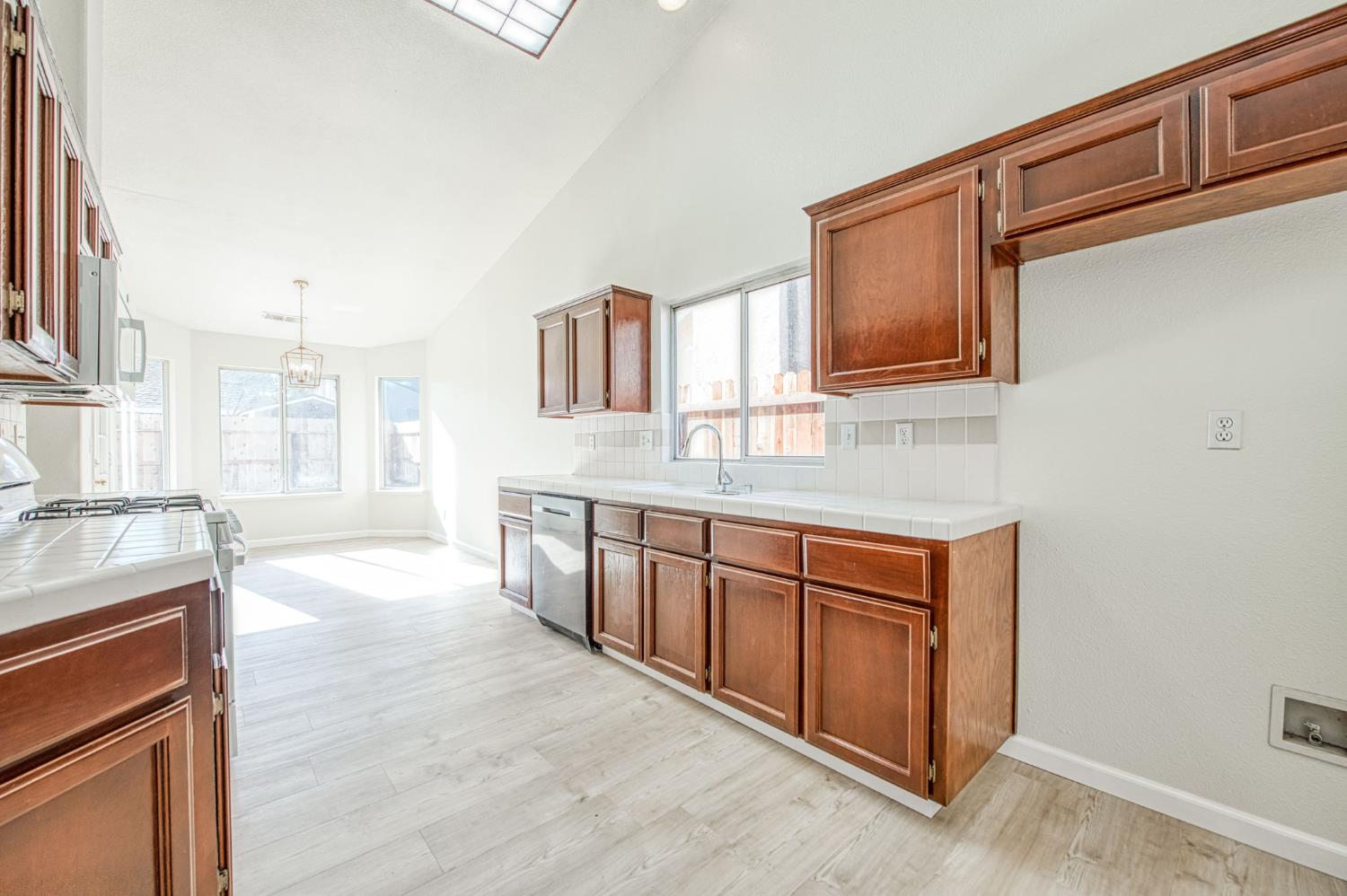 5397 W Robinson Ave, Fresno, CA 93722