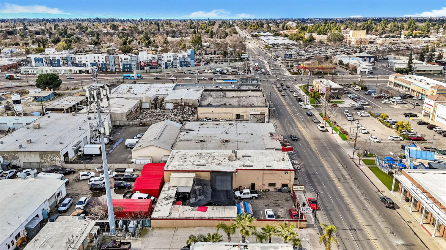 1824 E Mckinley Ave, Fresno, CA 93703