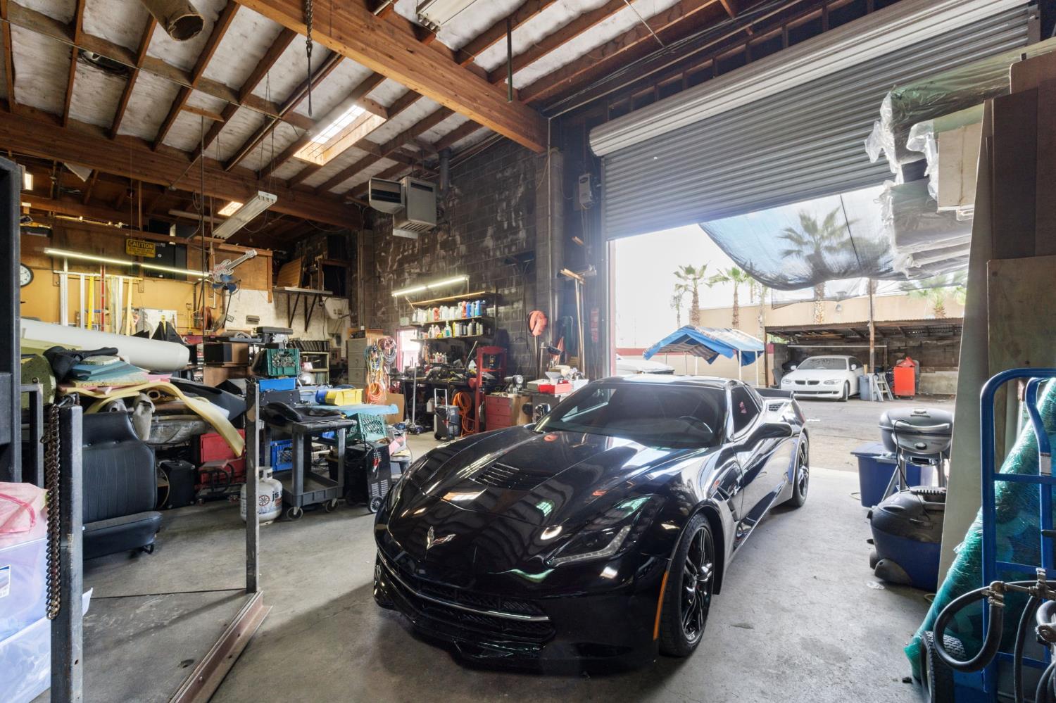 1824 E Mckinley Ave, Fresno, CA 93703