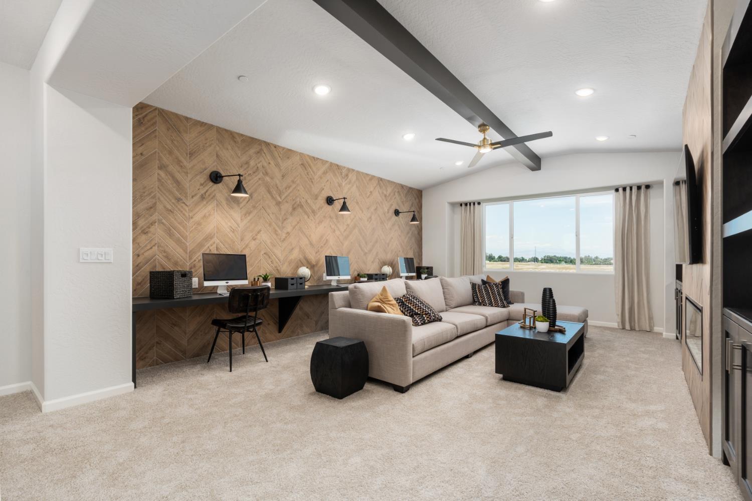 2442 N Harken Way, Clovis, CA 93619