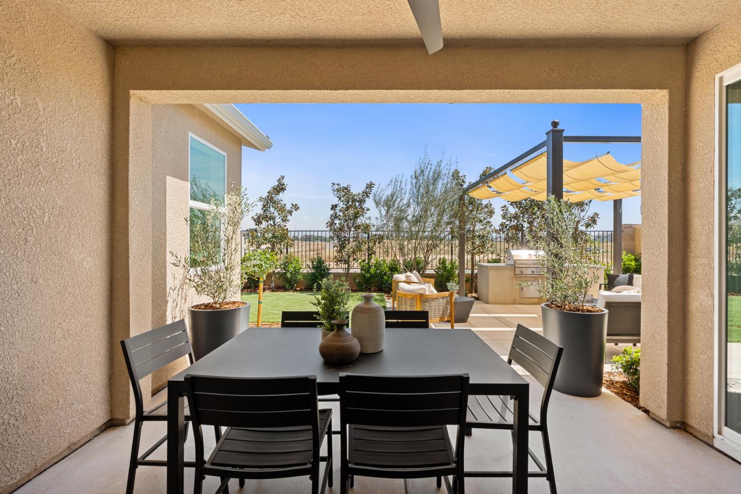 2442 N Harken Way, Clovis, CA 93619